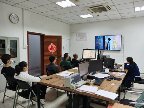圖3、臻心班組員工集中學習和觀看國家安全宣貫視頻_副本.jpg