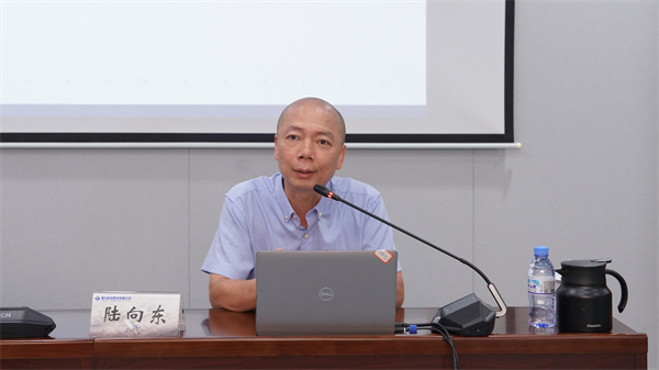 1724827035928044125.jpg 陸向東.jpg
